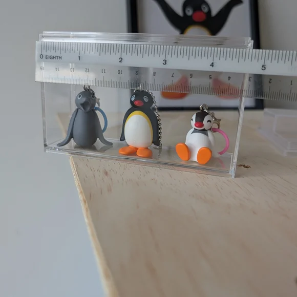 Pingu & Friends Keychain Set - Robby Pingu Pinga In Display Case (New) - Picture 4 of 4